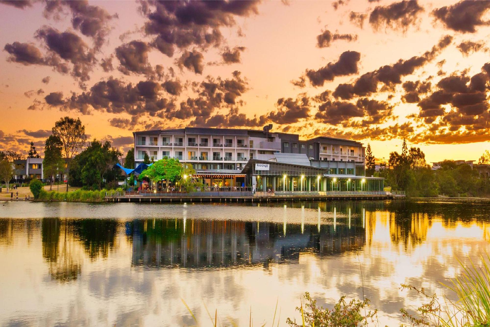 Best Western Plus North Lakes Hotel Exteriör bild